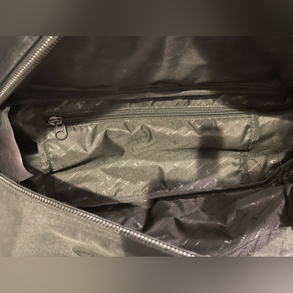 NWOT Champion Life Stealth Cross Body Pack - Picture 6 of 8